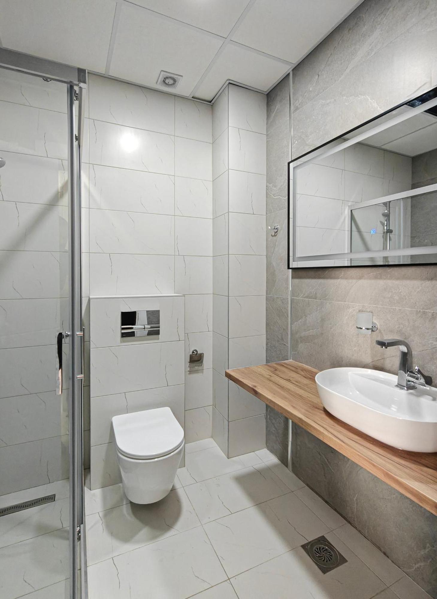 Home Art Apartments Skopje Buitenkant foto