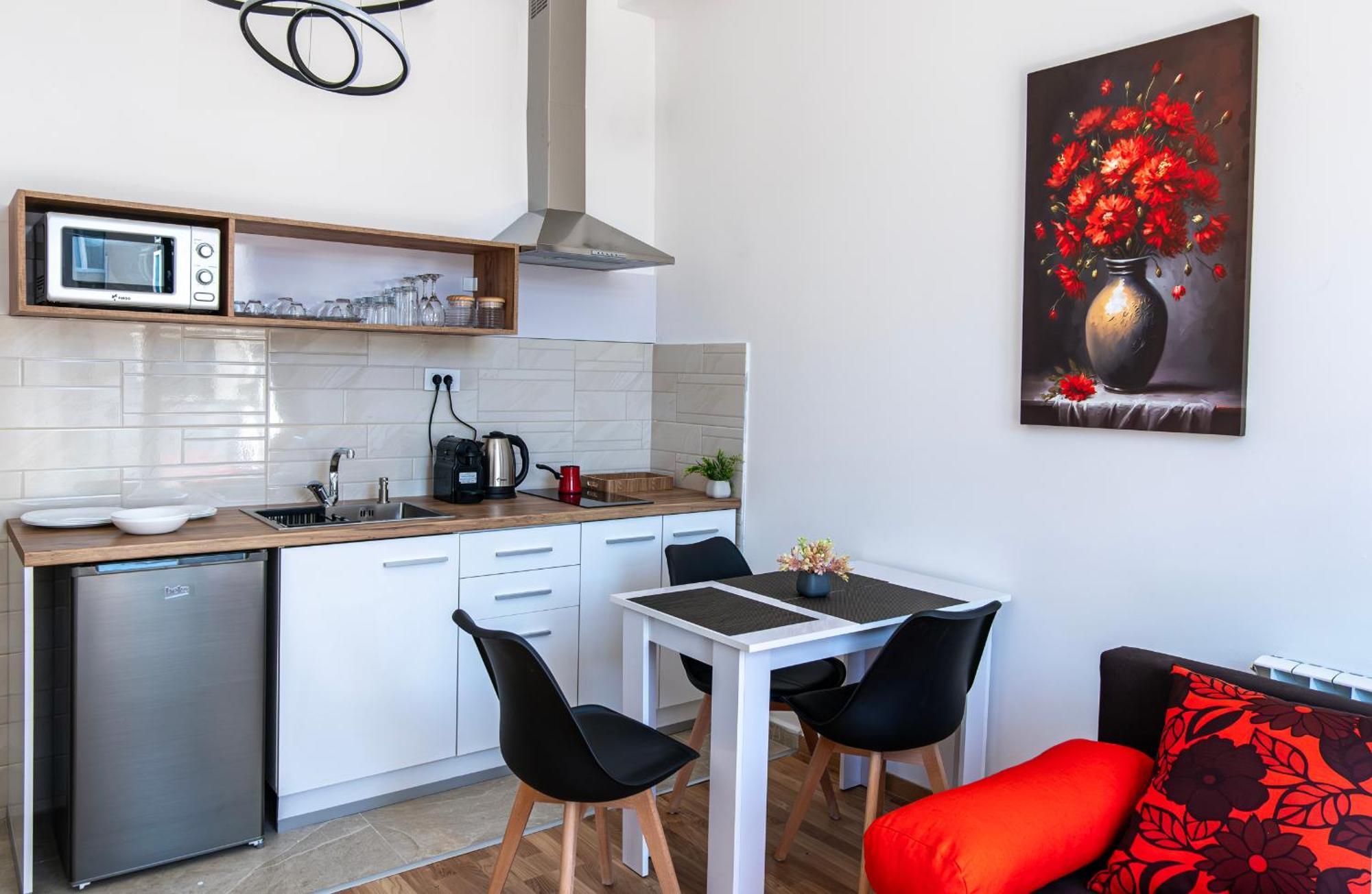 Home Art Apartments Skopje Buitenkant foto